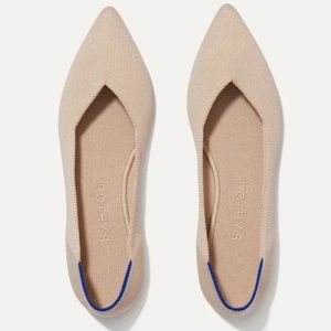 Rothy’s ‘The Point’ in Ecru / Nude